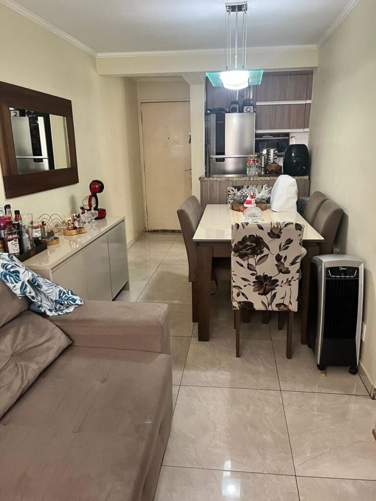 Apartamento com 2 quartos, todo com ventilação natural - Jd. Santa Terezinha SP